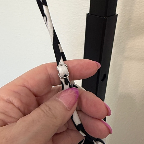 Lita by Ciara 🌸Stylish Black and White Jumpsuit - Picture 12 of 12